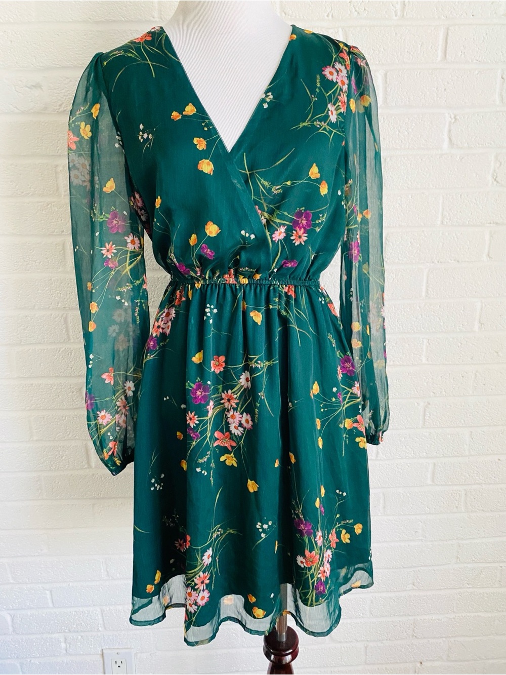 Cupshe Medium Green Floral Long Sleeve Mini Dress V-Neck Whimsical Boho Fairy